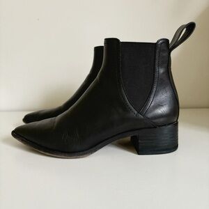 Maguire Pointed Toe Chelsea Ankle Boots Black Leather Size 7